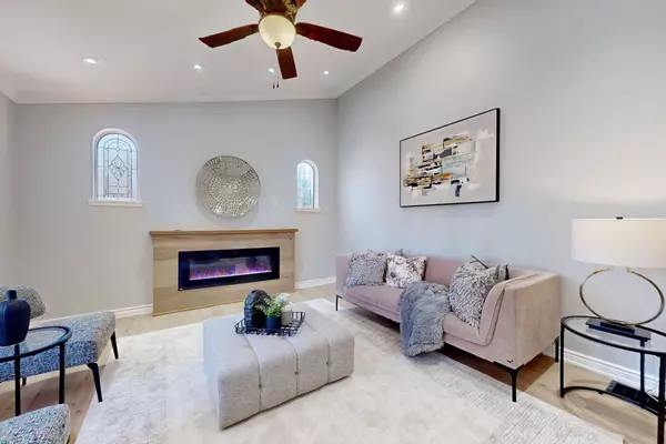 Newmarket, ON L3Y 3G1,70 Belfry DR