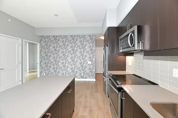 Vaughan, ON L4K 0K2,7895 Jane ST #906
