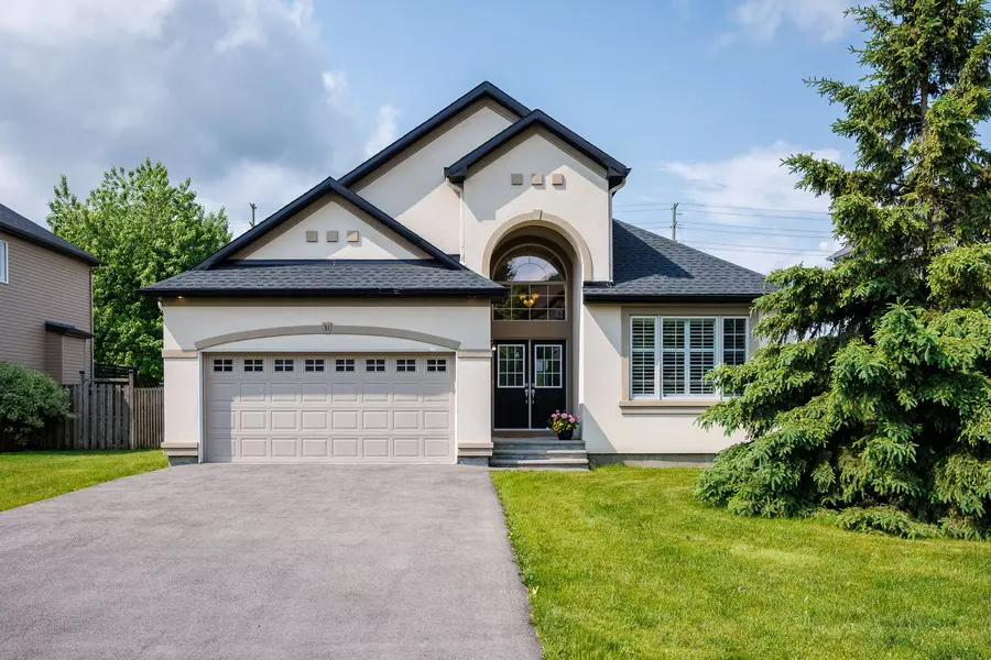31 Gertie ST, Stittsville - Munster - Richmond, ON K0A 2Z0