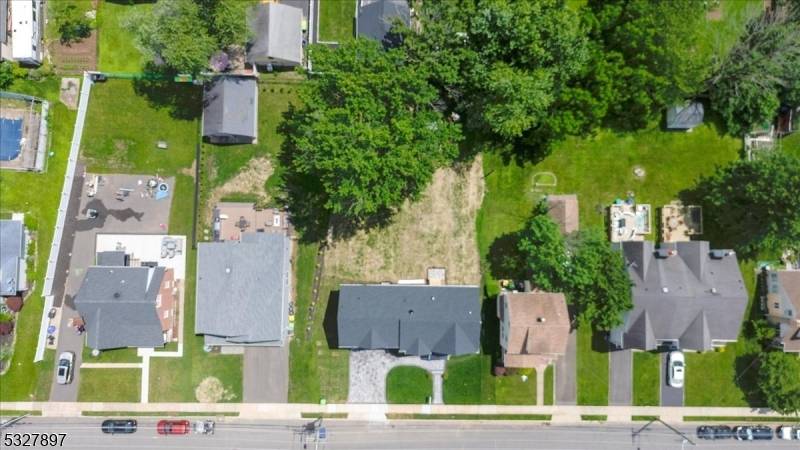 Raritan Boro, NJ 08869,96 2nd Ave