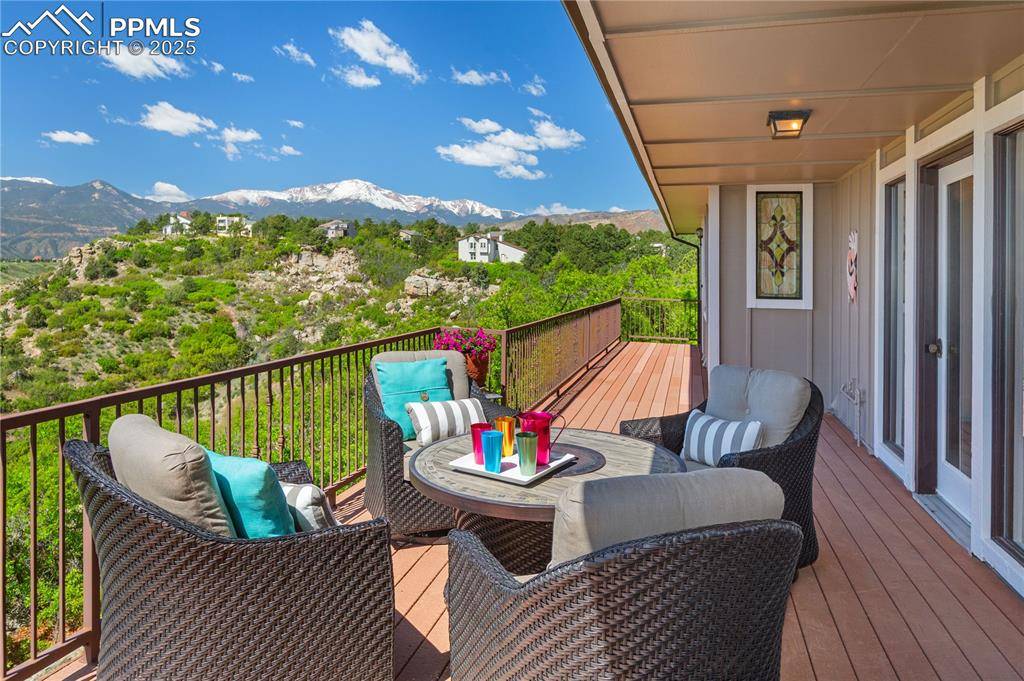 Colorado Springs, CO 80919,935 Point Of The Pines DR