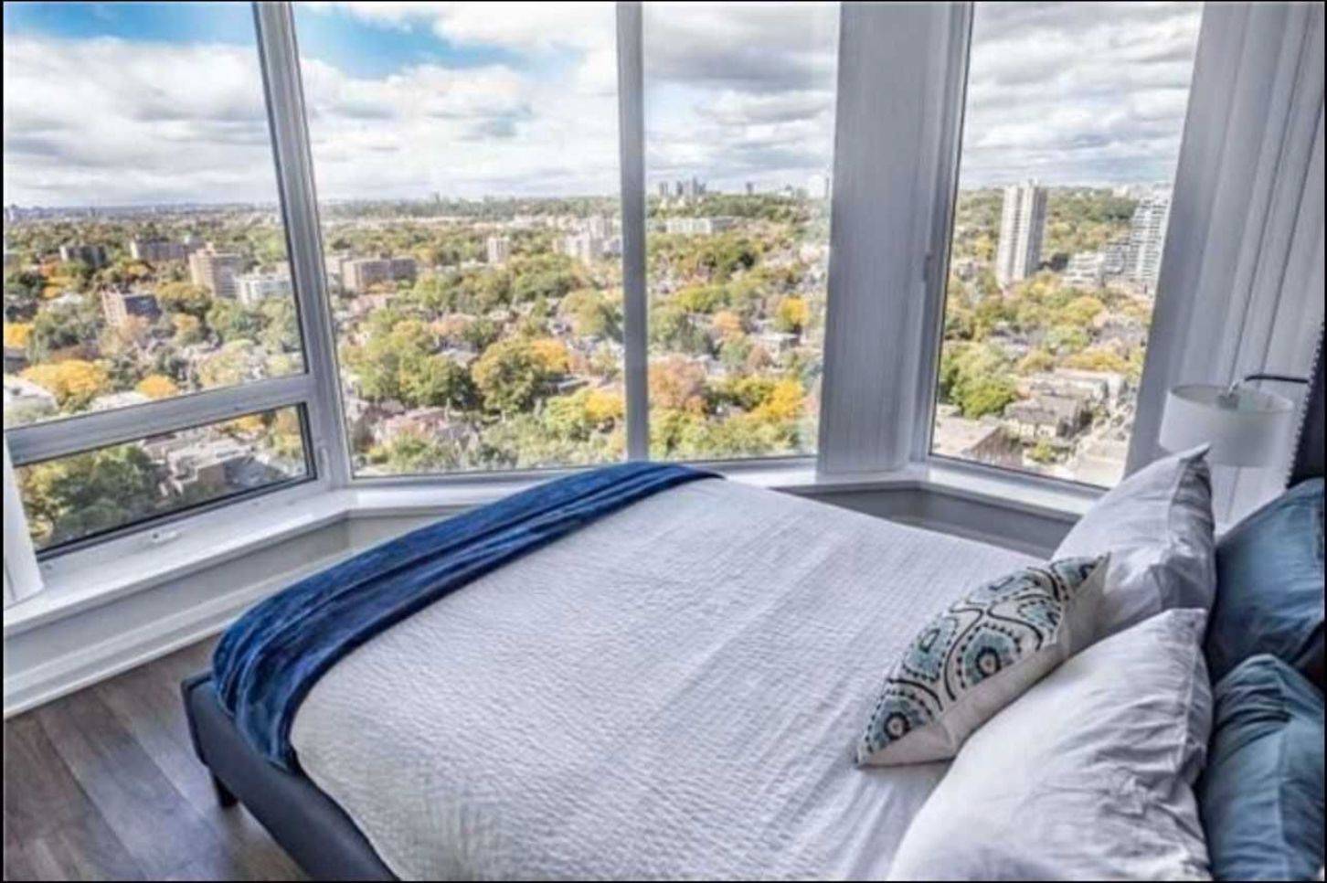 Toronto C02, ON M5R 1C4,155 Yorkville AVE #717