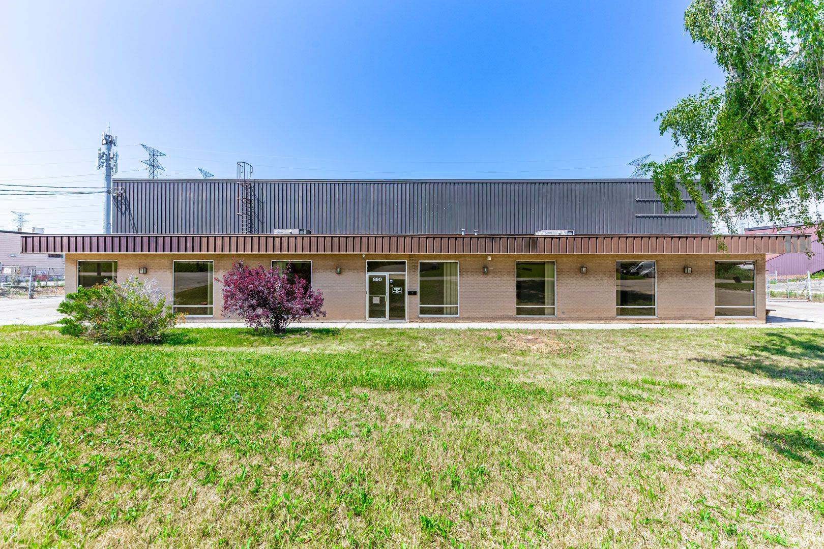 Pickering, ON L1W 1Z6,890 Dillingham RD #Unit 2
