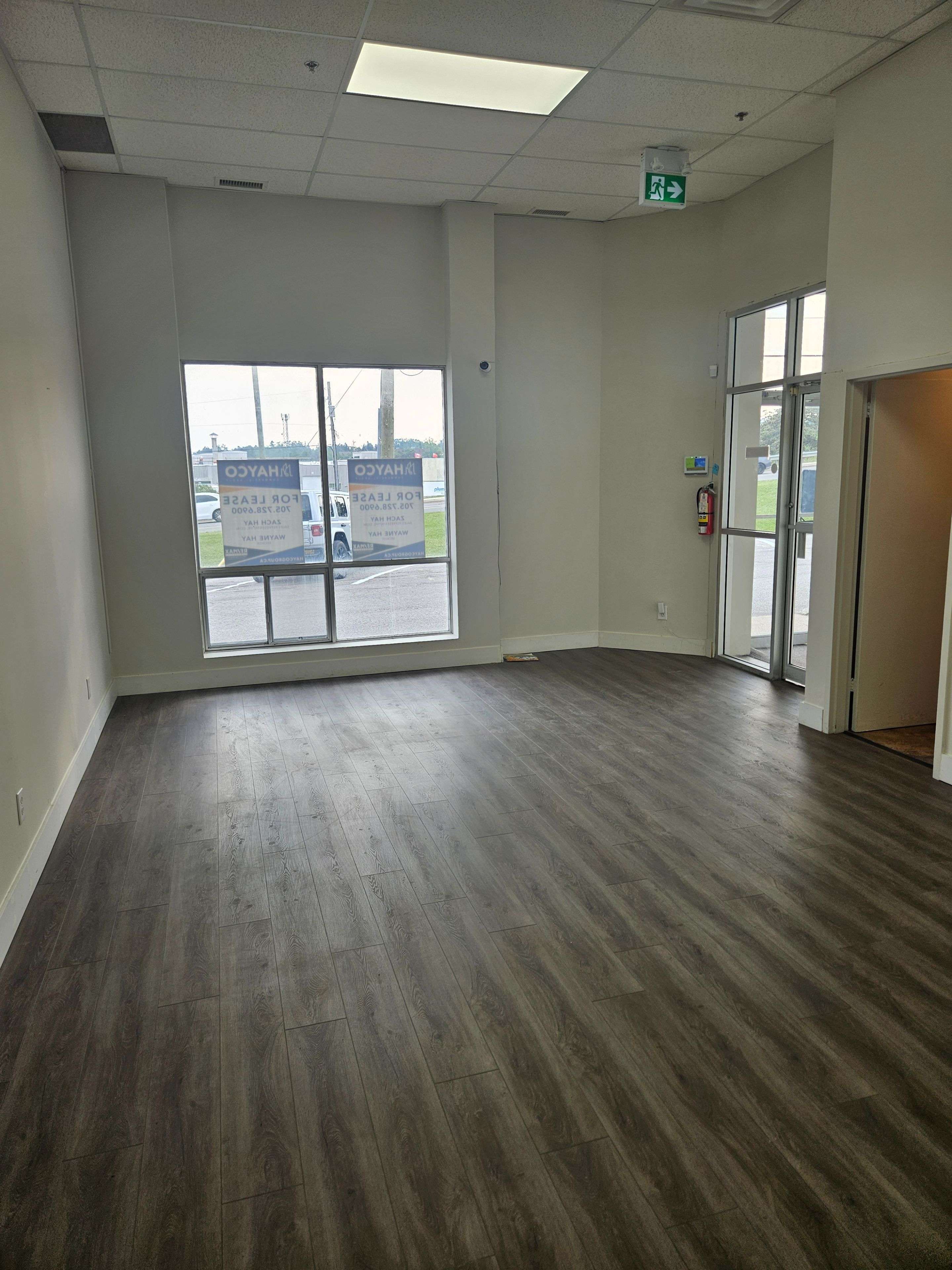 Barrie, ON L4M 5J1,4 Alliance BLVD #2