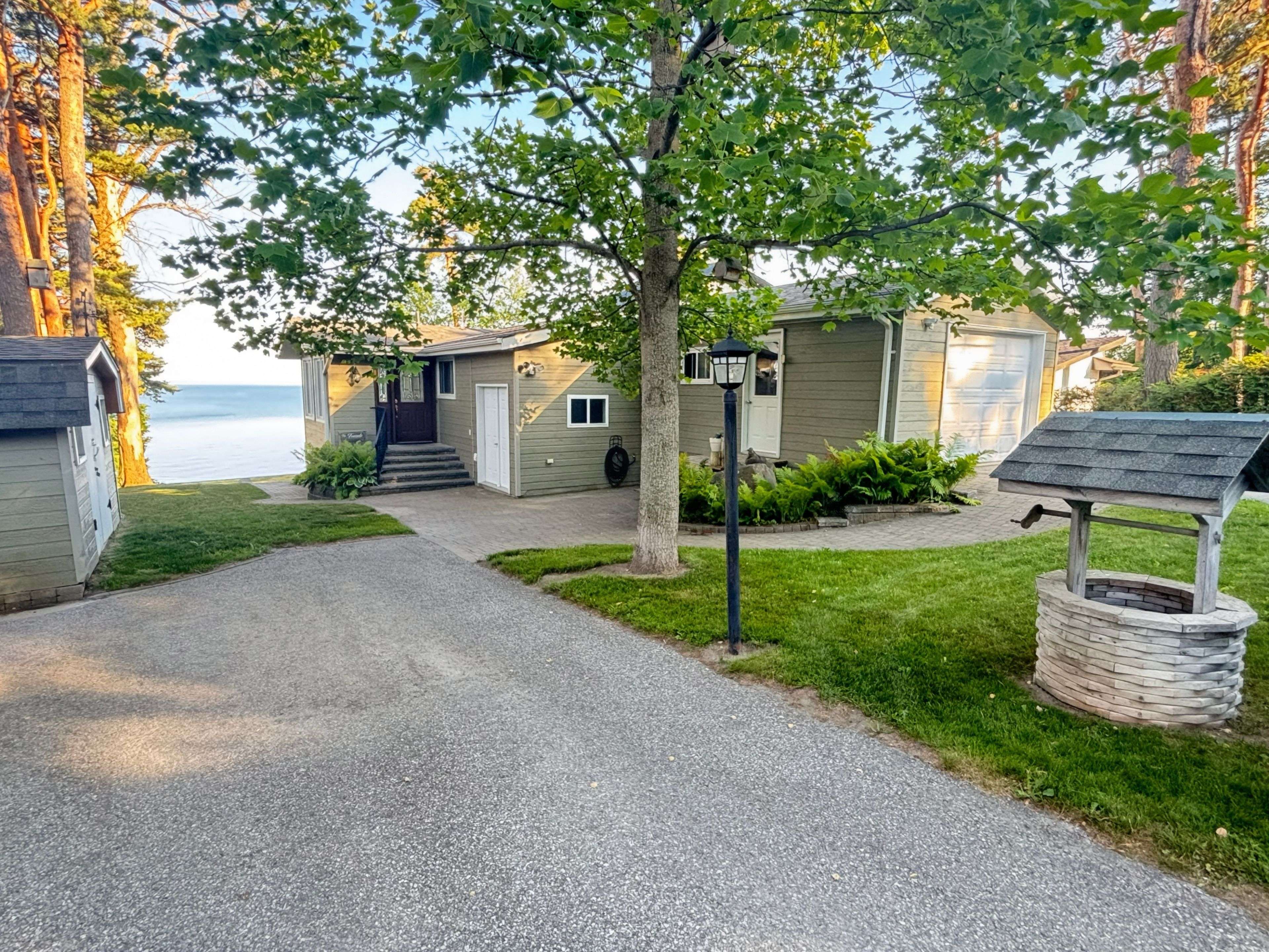 Oro-medonte, ON L3V 6H1,1185 Woodland DR