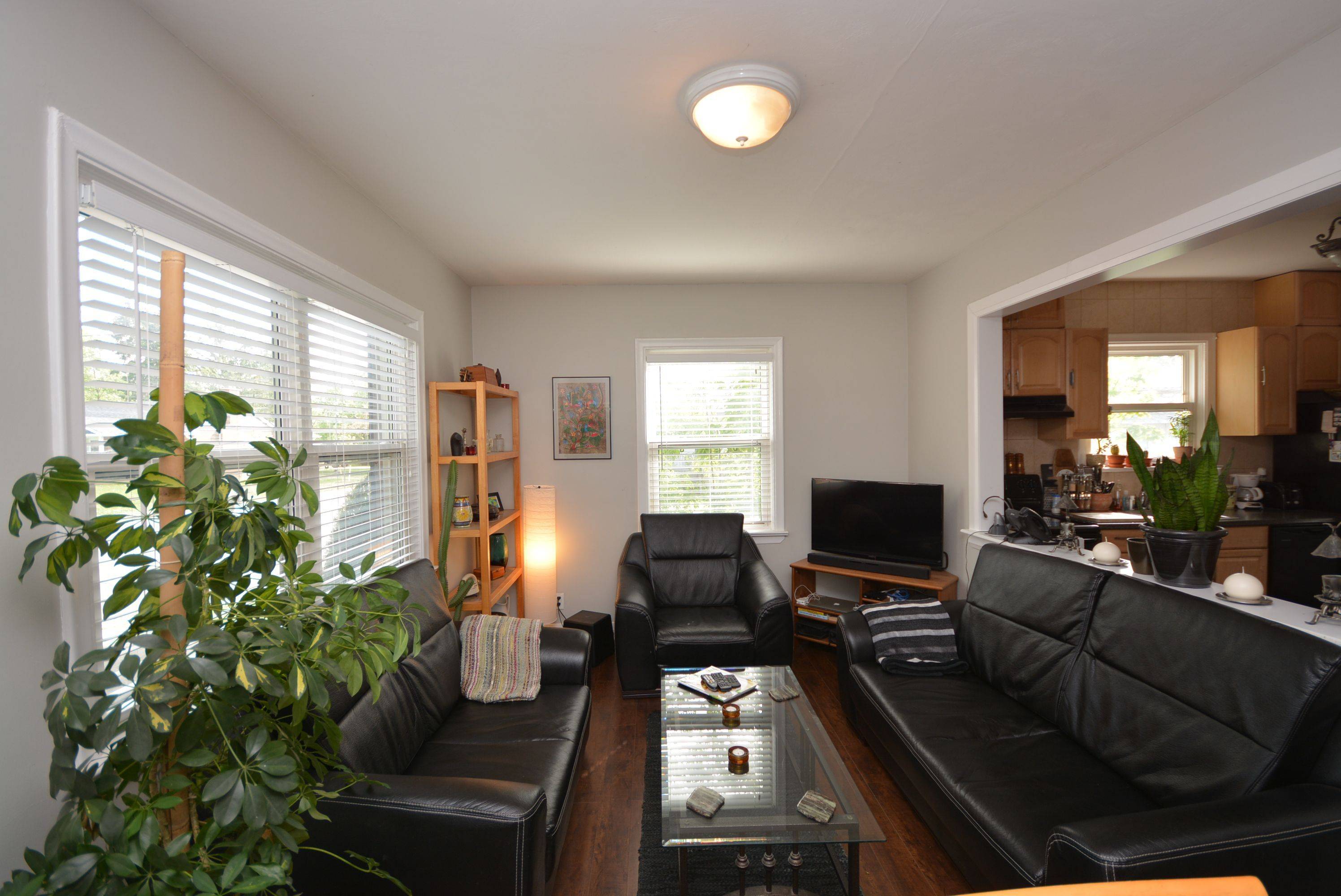 Mississauga, ON L5M 1S8,16 Ontario ST W