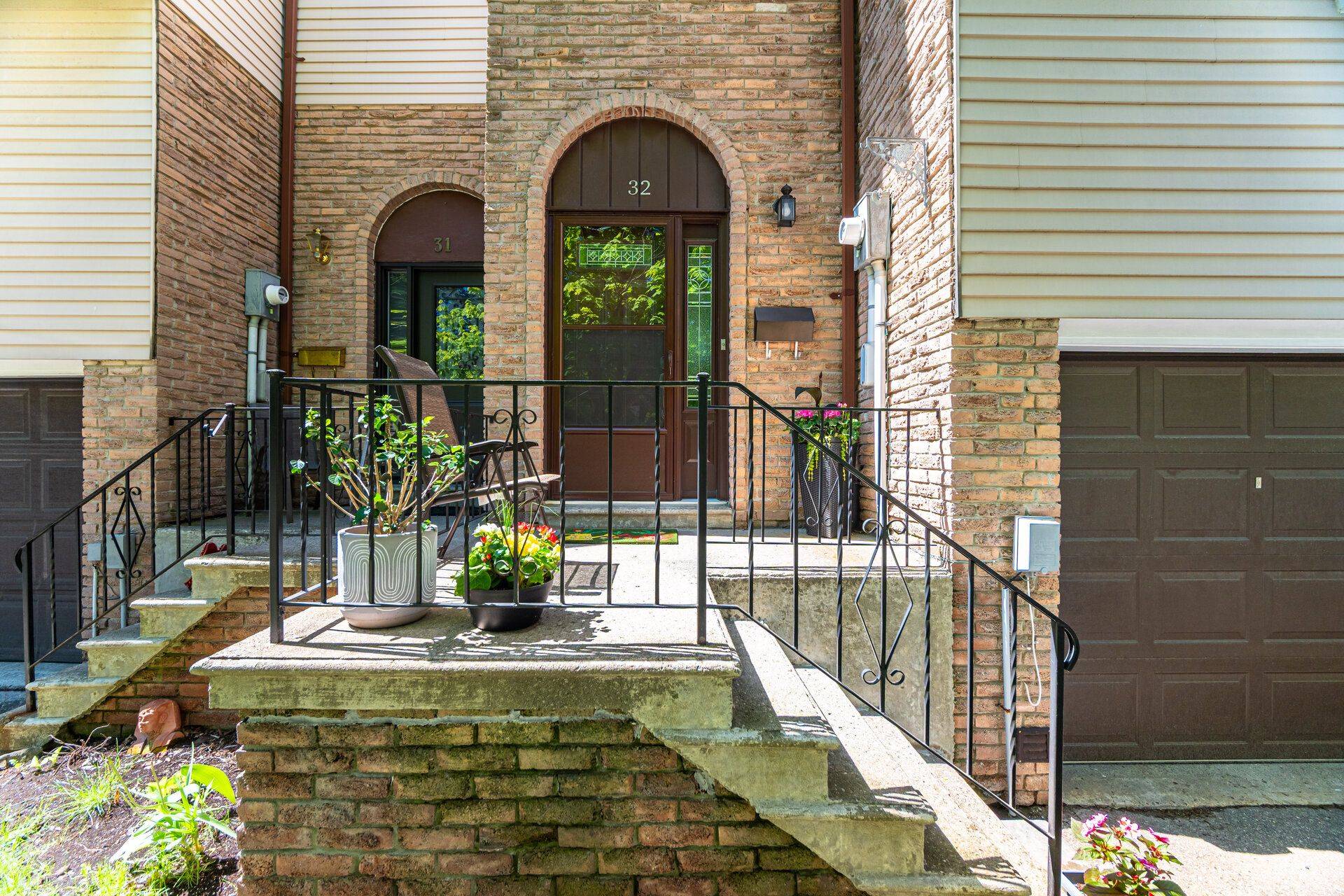 Brampton, ON L6X 2R3,32 Rosset CRES