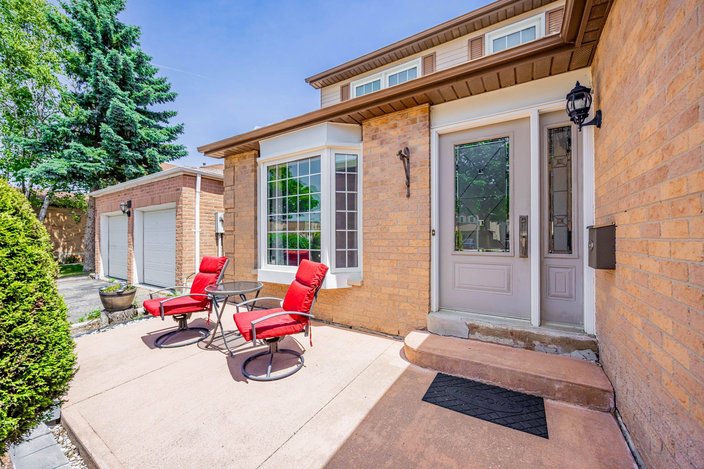 Brampton, ON L6S 5K2,34 Greendust CT