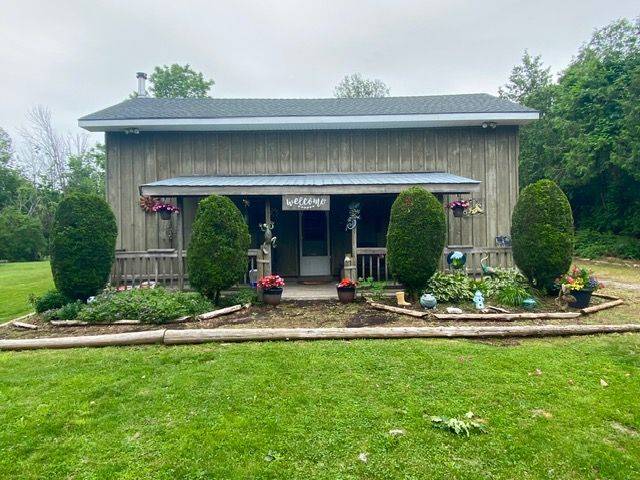 Ashfield-colborne-wawanosh, ON N7A 3Y2,82044 Bluewater Hwy HWY