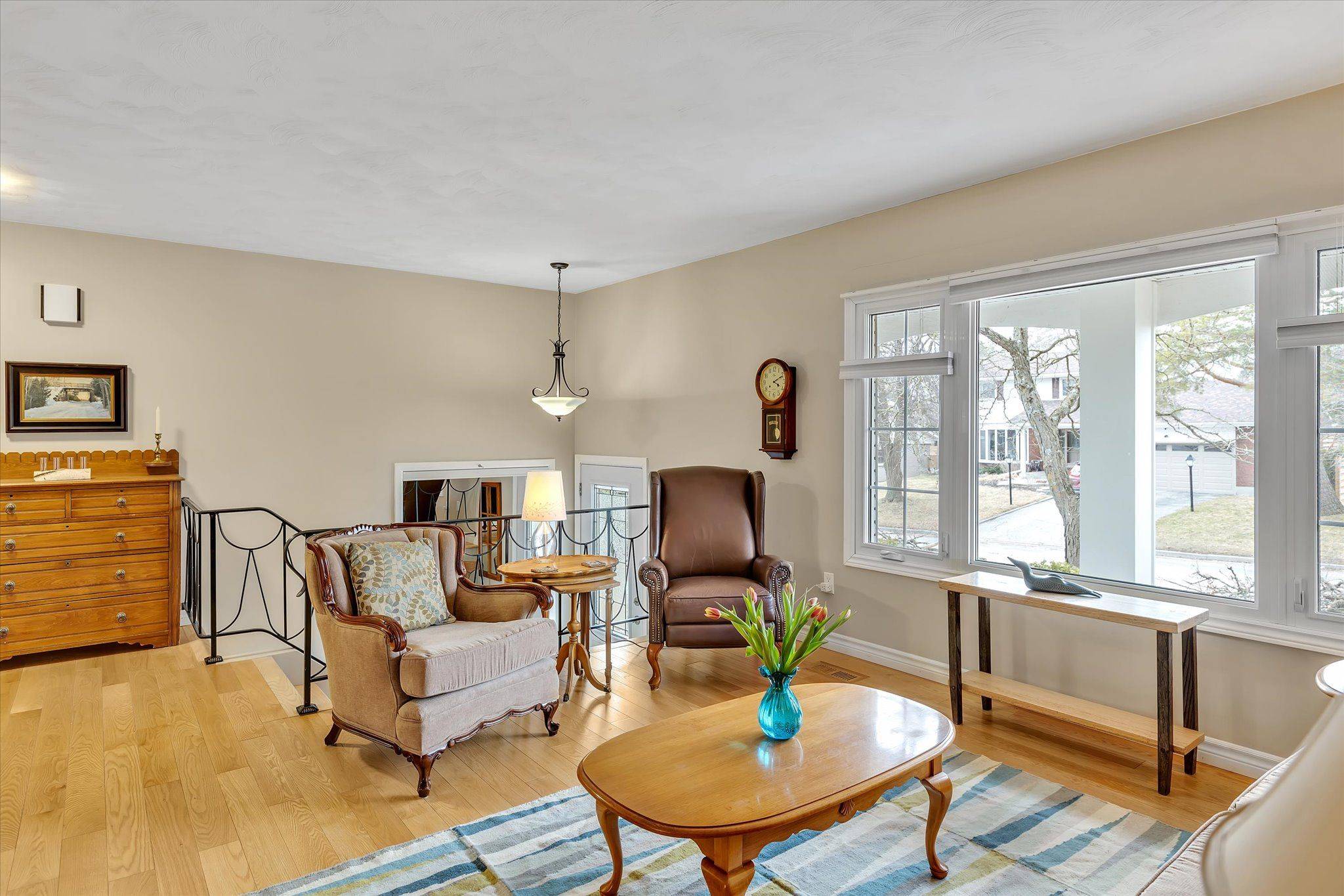 Peterborough West, ON K9J 7G4,1690 Pinehill DR