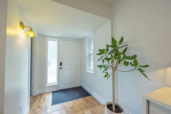 London East, ON N5Y 2R3,681 William ST