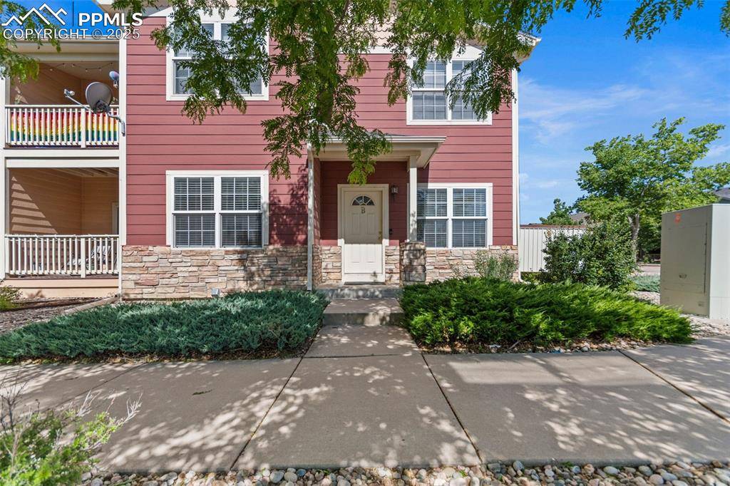 1563 monterey RD #b, Colorado Springs, CO 08910