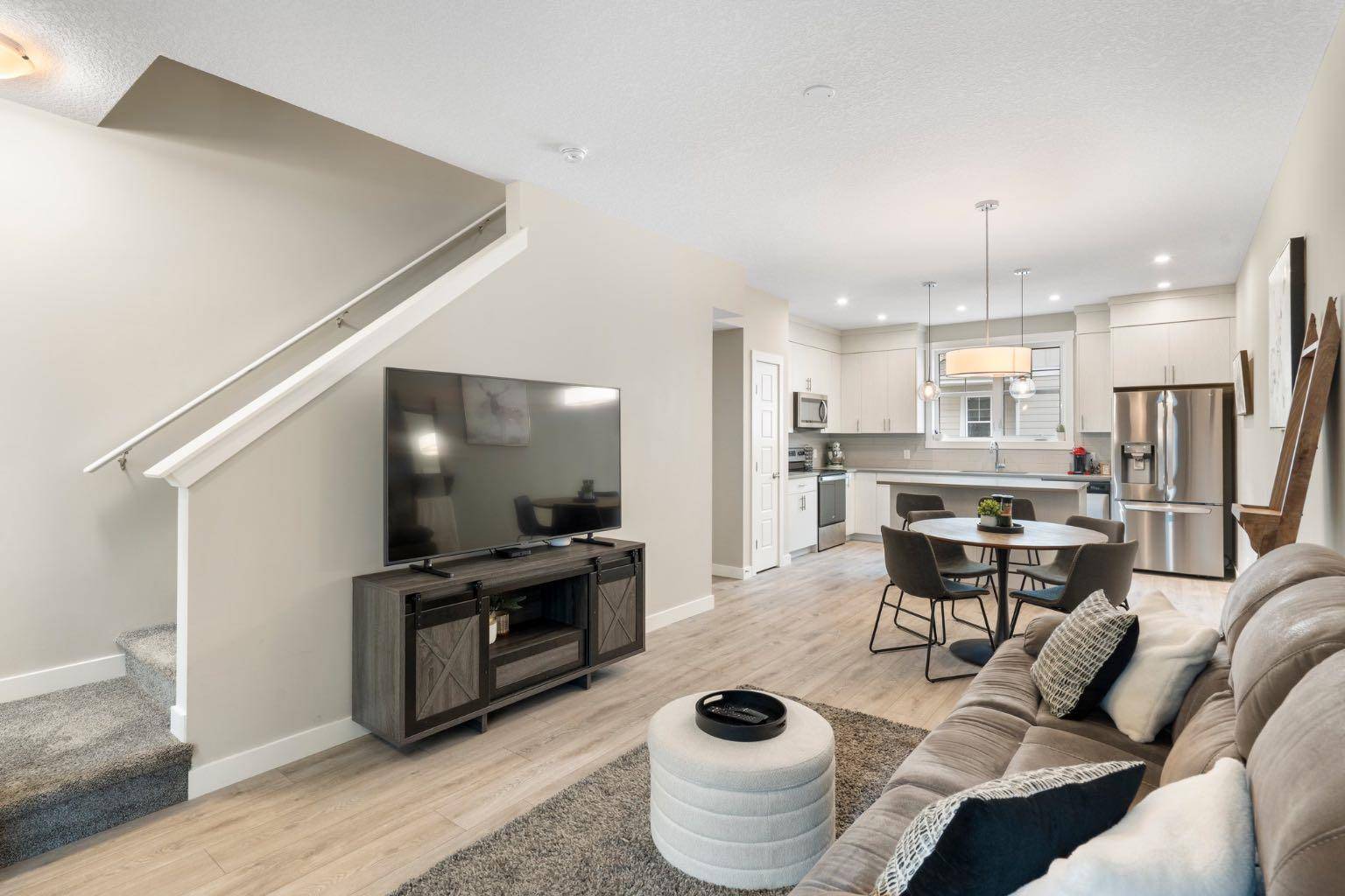 Calgary, AB T3M 2V5,307 Cranbrook WALK Southeast