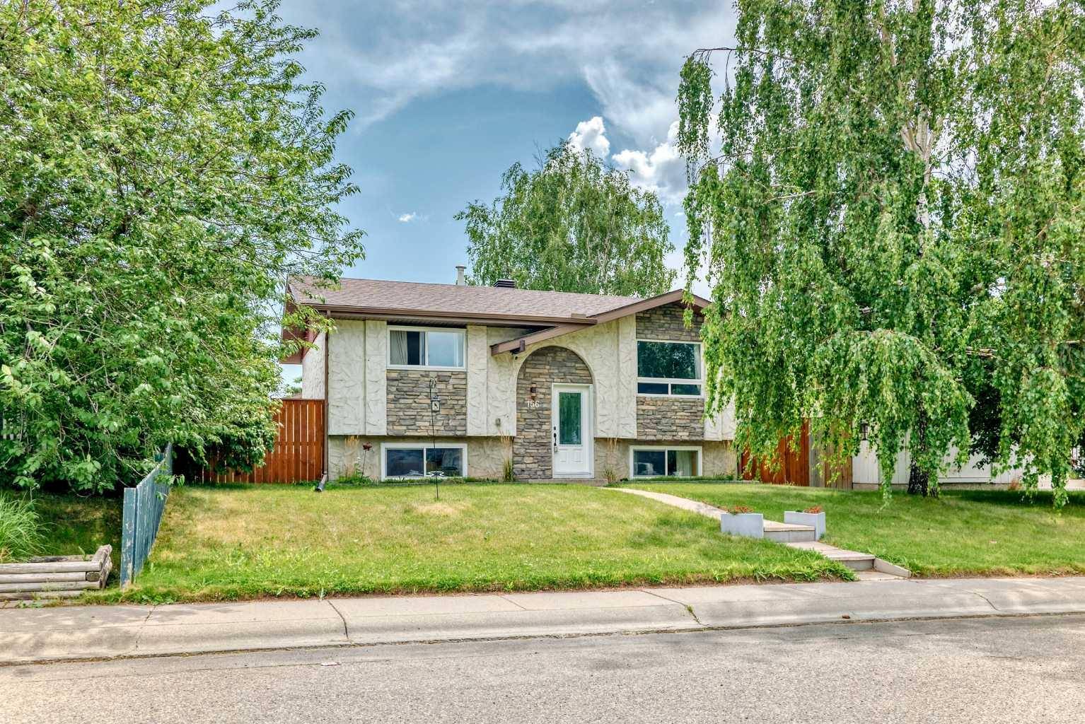 Calgary, AB T2C 1W1,156 Ogden WAY SE