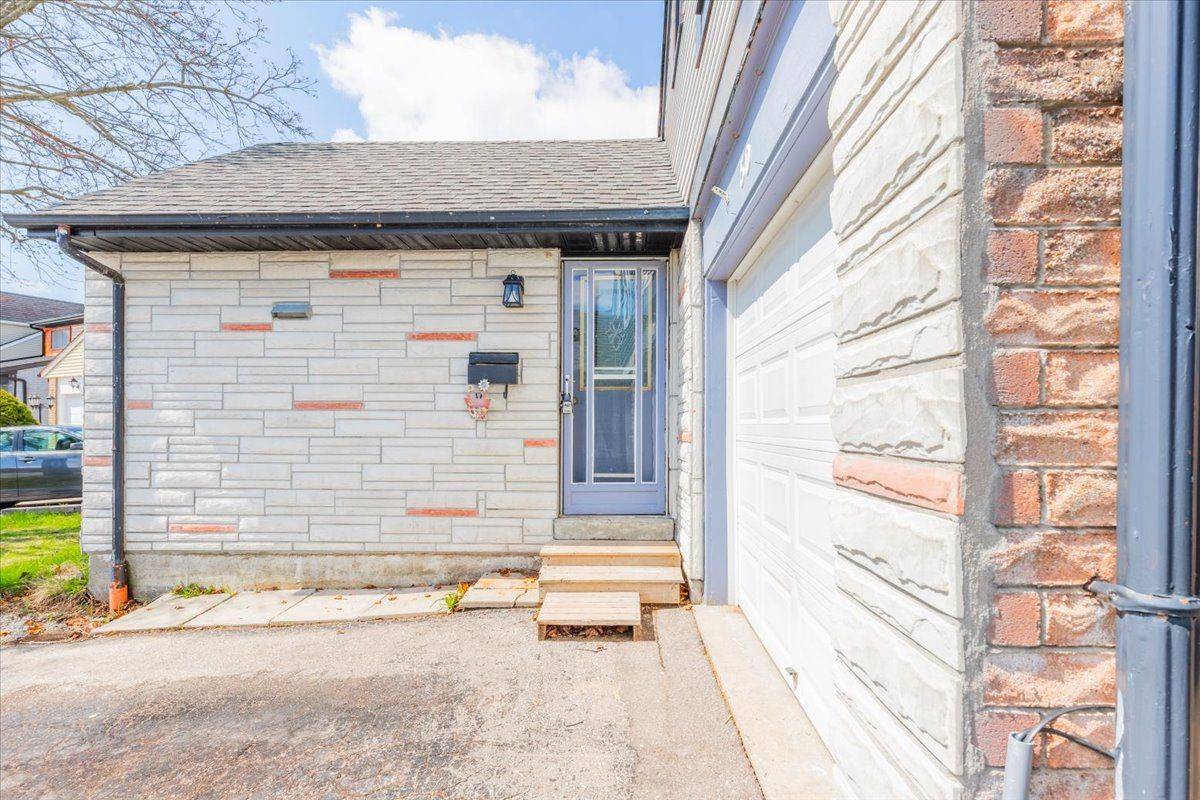 Ajax, ON L1S 3V7,50 Andrea RD
