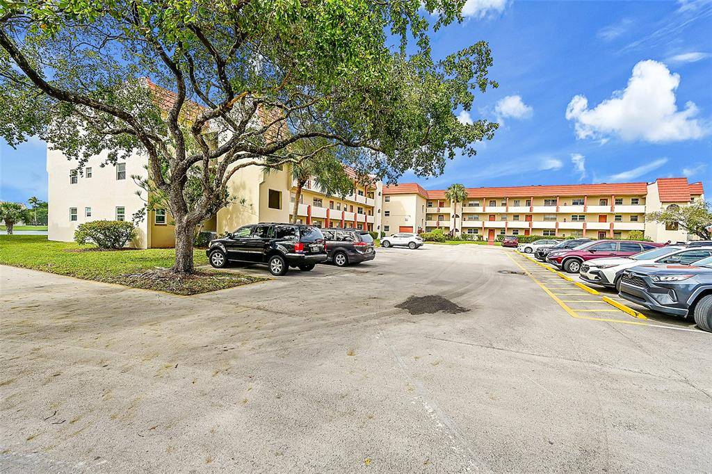 2931 Sunrise Lakes Dr #301, Sunrise, FL 33322