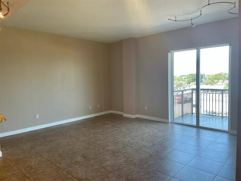 Wilton Manors, FL 33334,2617 NE 14th Ave #406