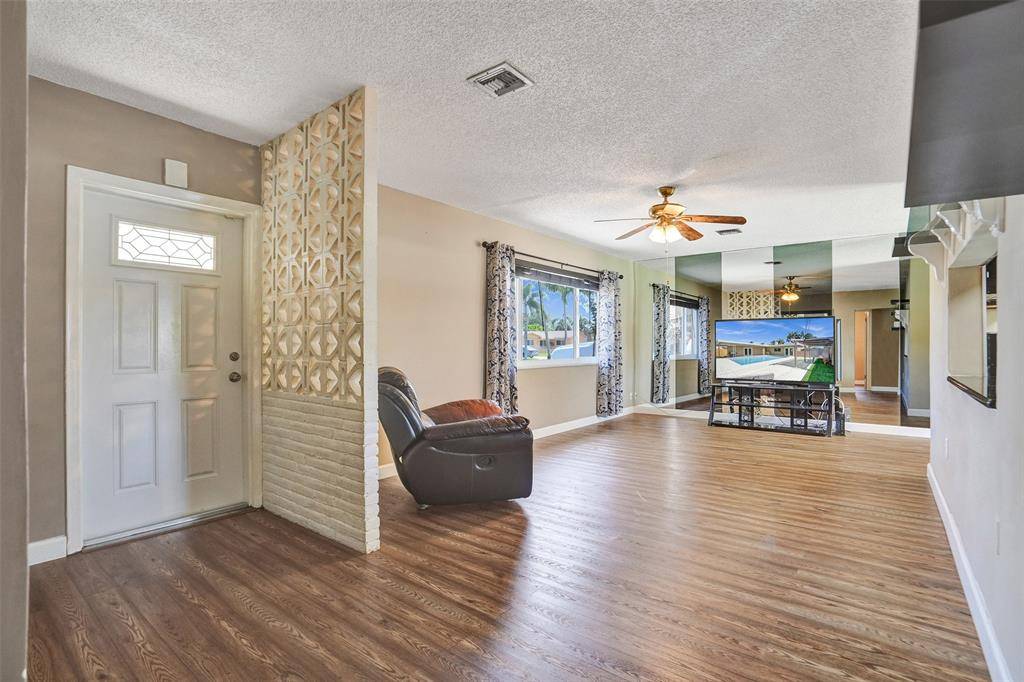Hollywood, FL 33024,[StreetName,UnitNumber,StreetNumber,StreetDirPrefix]