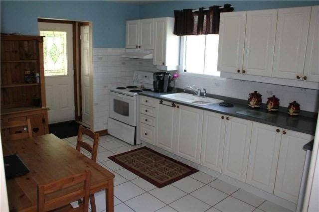 Bradford West Gwillimbury, ON L3Z 1Z2,395 Simcoe RD
