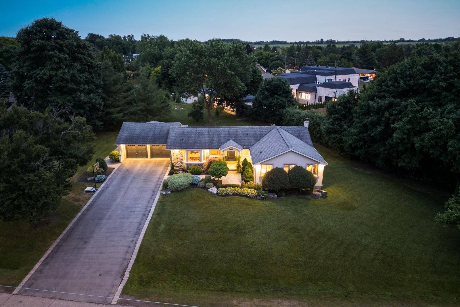 80 Noblewood DR, King, ON L0G 1N0
