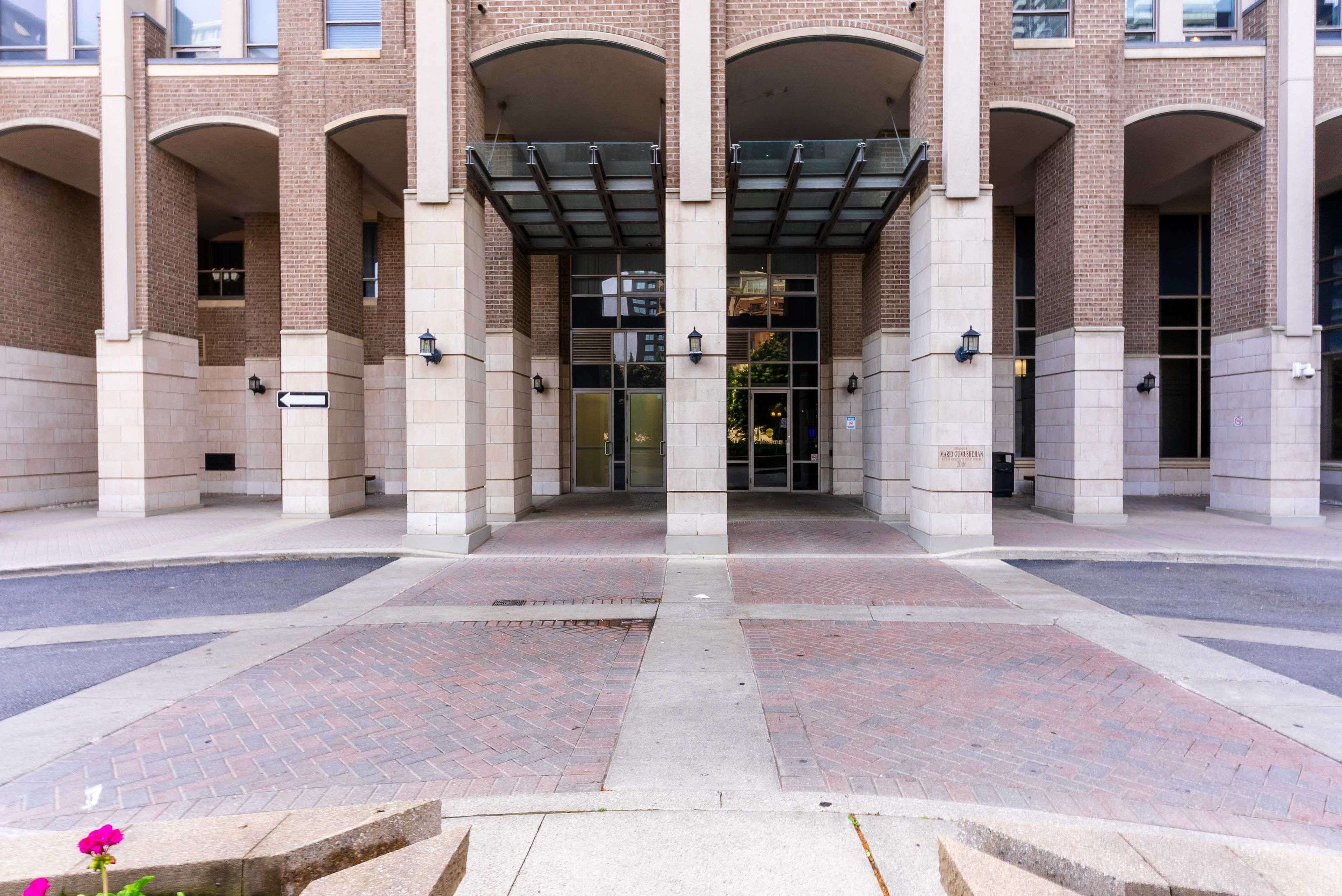 Mississauga, ON L5B 0A1,388 Prince Of Wales DR #1309