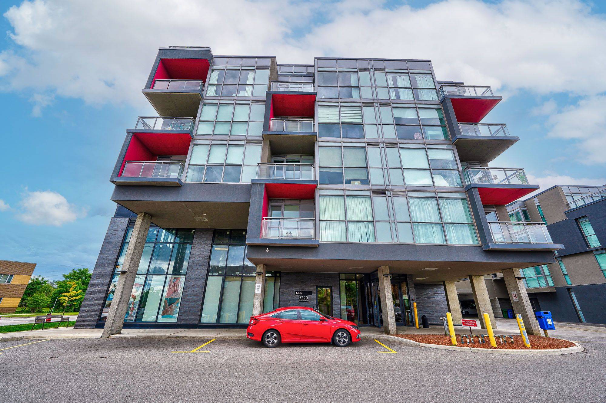 Burlington, ON L7L 0J4,5220 Dundas ST #D413