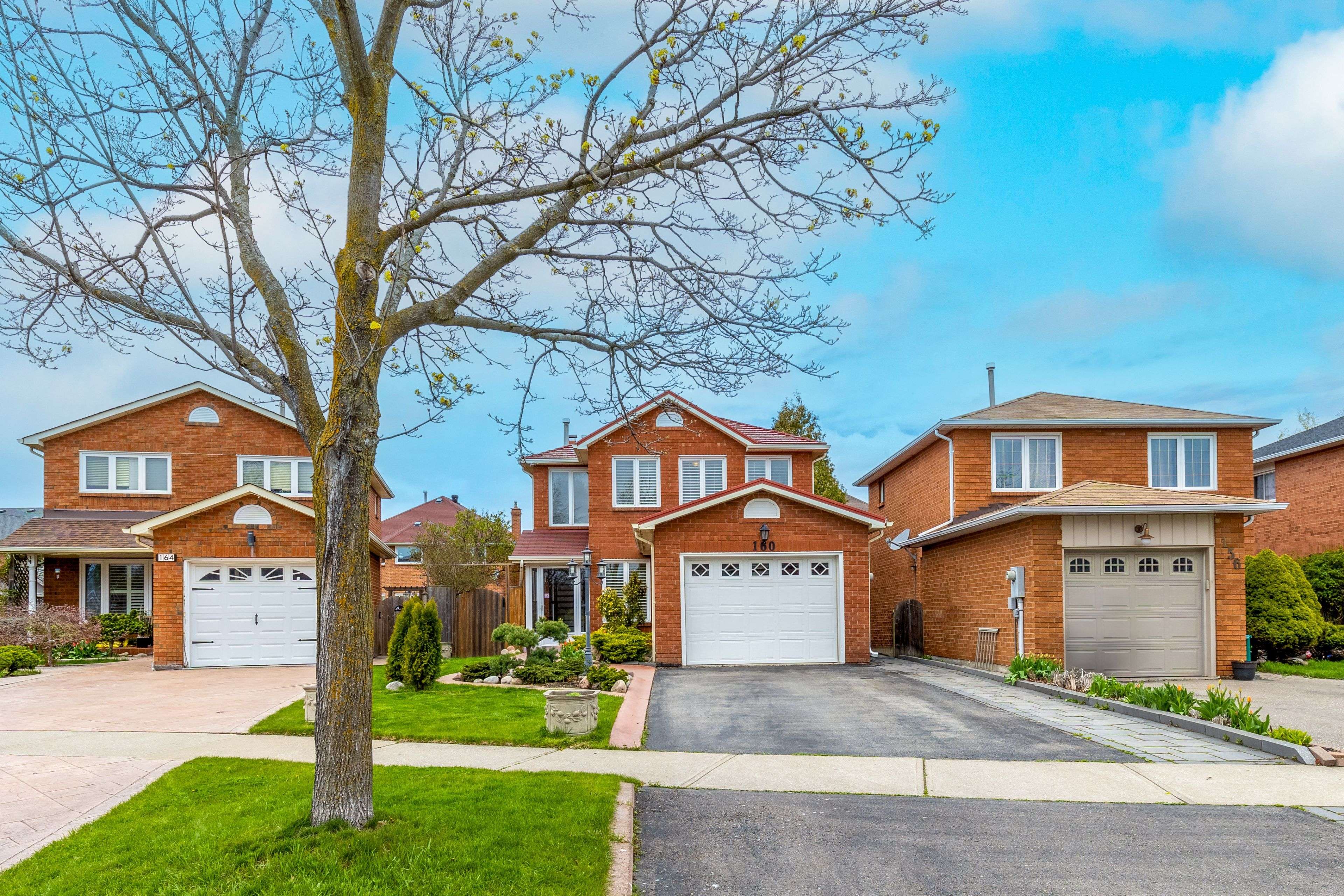 160 Tuscadero CRES, Mississauga, ON L4Z 3C1