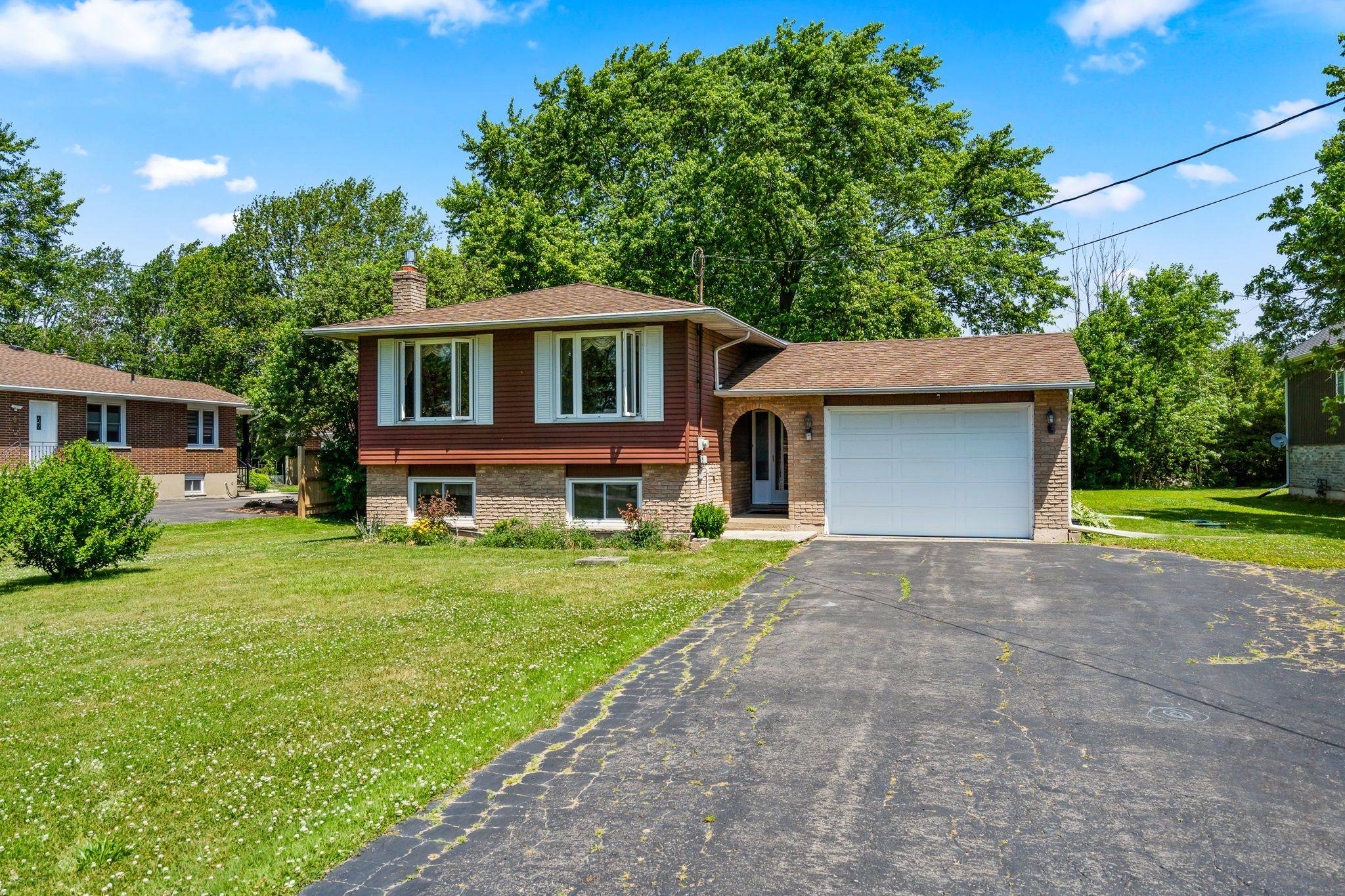 Wainfleet, ON L3K 5V4,10960 Lakeshore RD