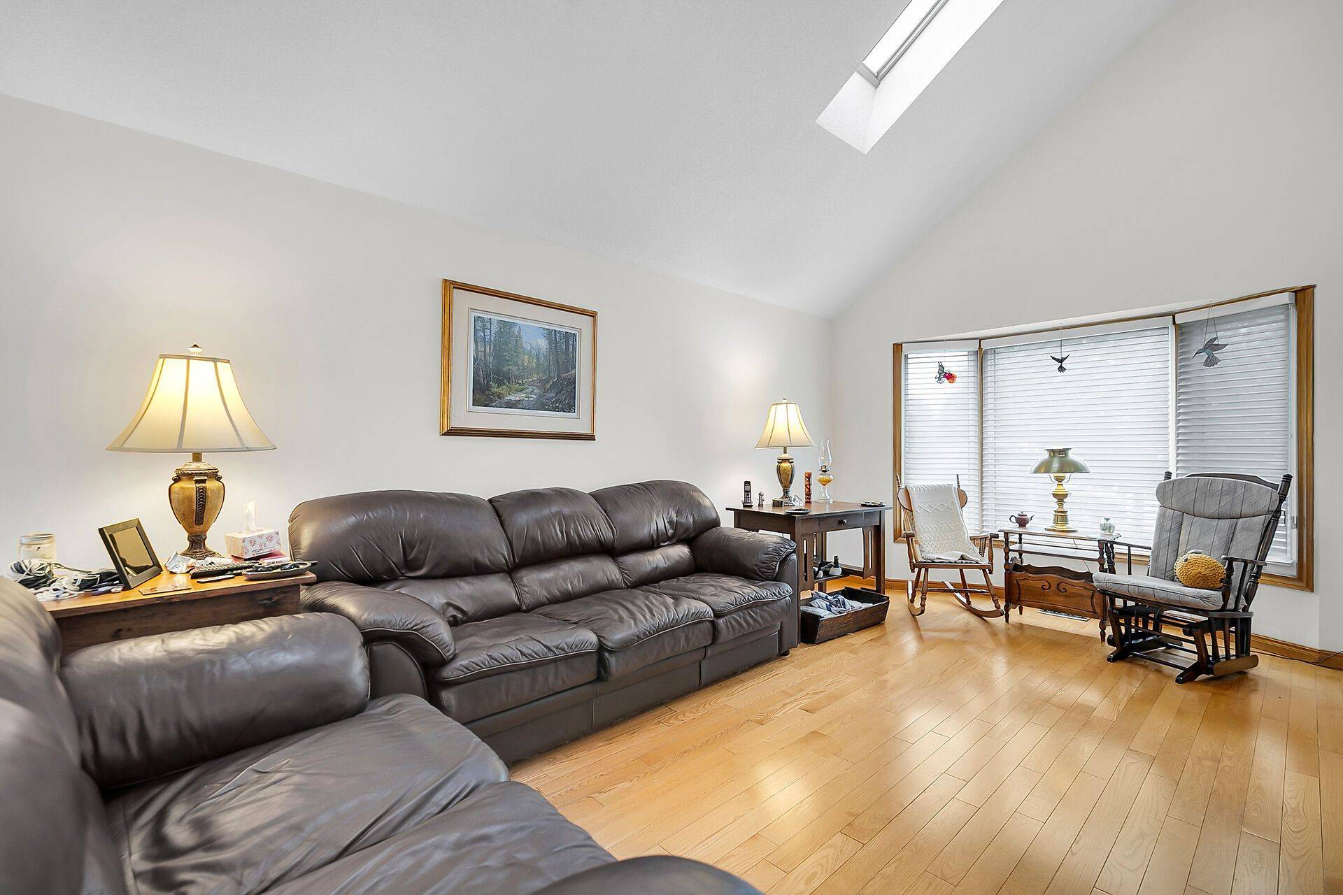 Guelph, ON N1G 4L4,18 Smart ST