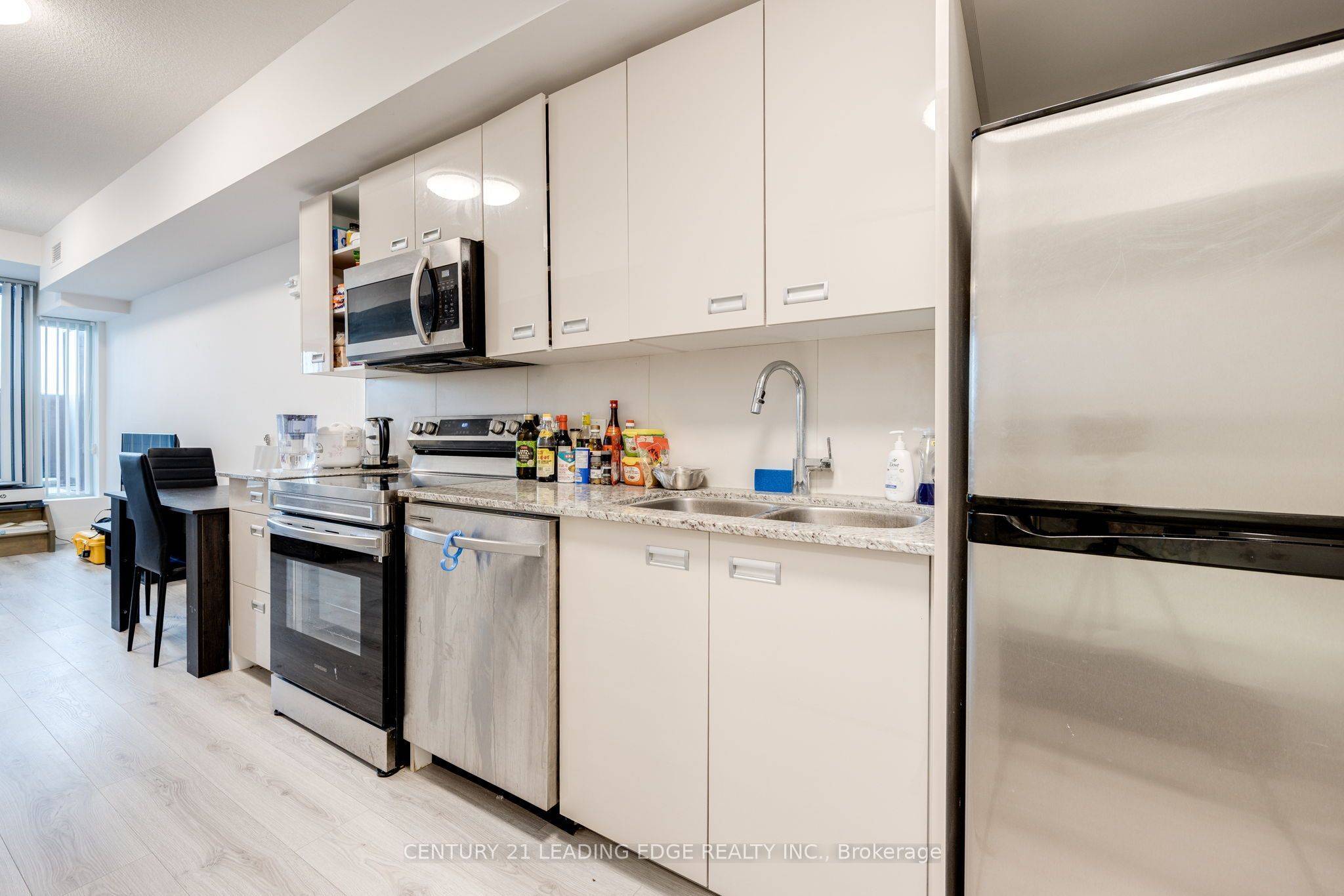 Kingston, ON K7L 1E5,652 Princess ST #521