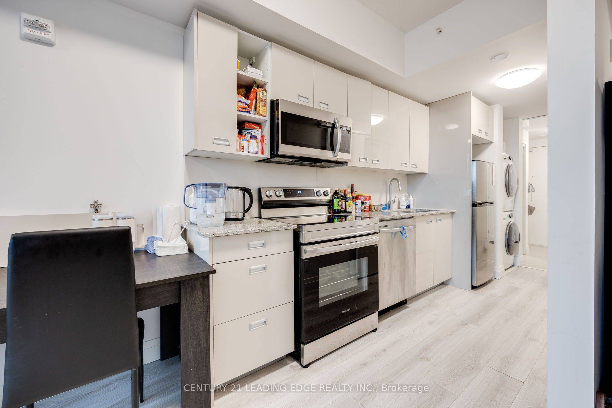 Kingston, ON K7L 1E5,652 Princess ST #521