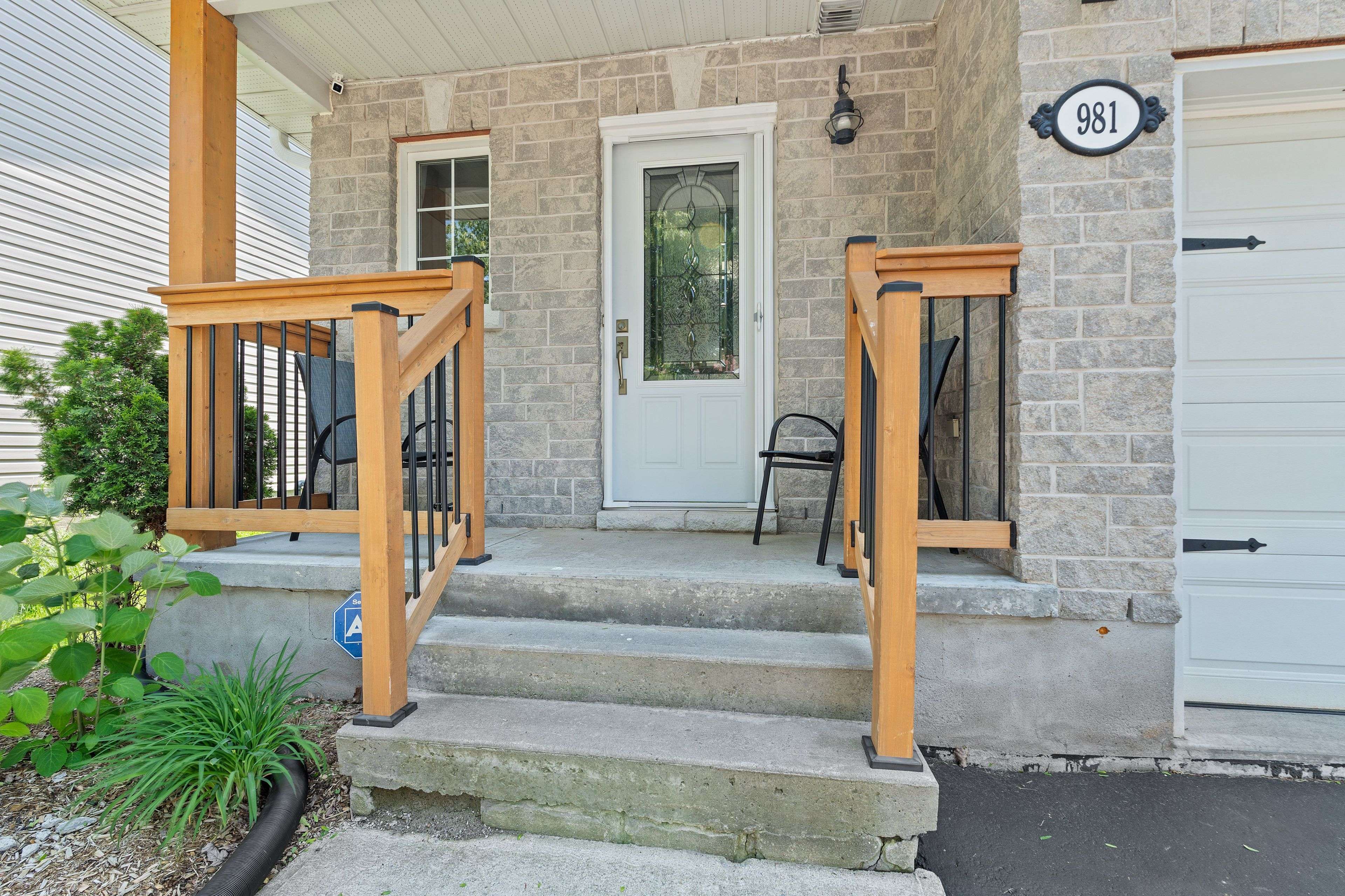 Kingston, ON K7K 7J3,981 Rainbow CRES