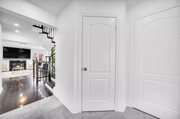 Bradford West Gwillimbury, ON L3Z 0E2,115 Meadowhawk TRL