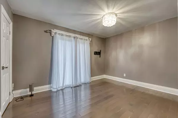 Mississauga, ON L5C 2H8,3506 Orion CRES