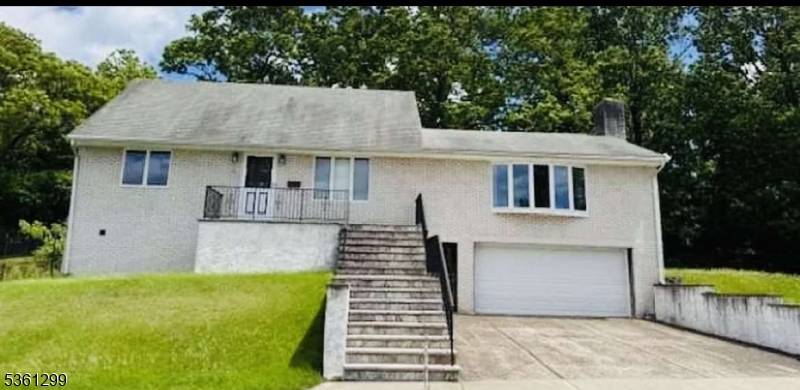 21 Kay Rd, Woodland Park, NJ 07424