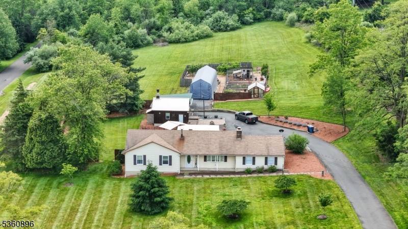 16 Hogback Rd, Franklin Twp., NJ 08867