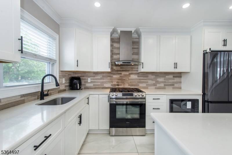 Belleville Twp., NJ 07109,54 Rutan Rd