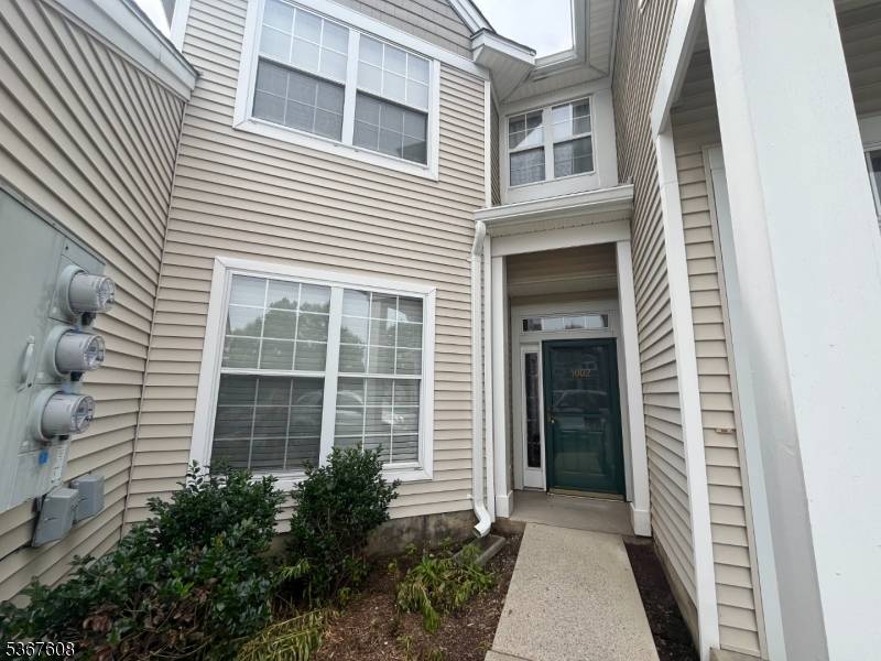 1002 Deerhaven Ter, Lopatcong Twp., NJ 08886