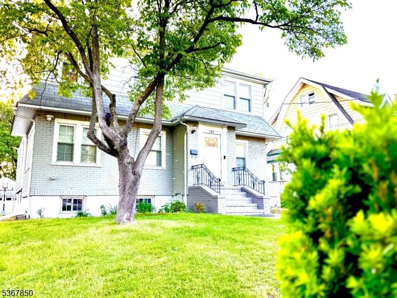 194 Elm Ave, Teaneck Twp., NJ 07666