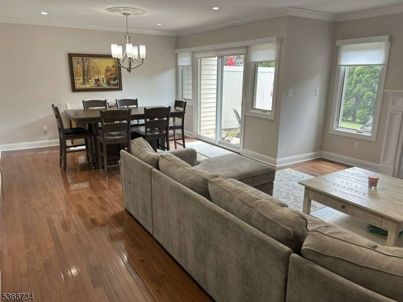 Summit City, NJ 07901,22 Eggers Ct