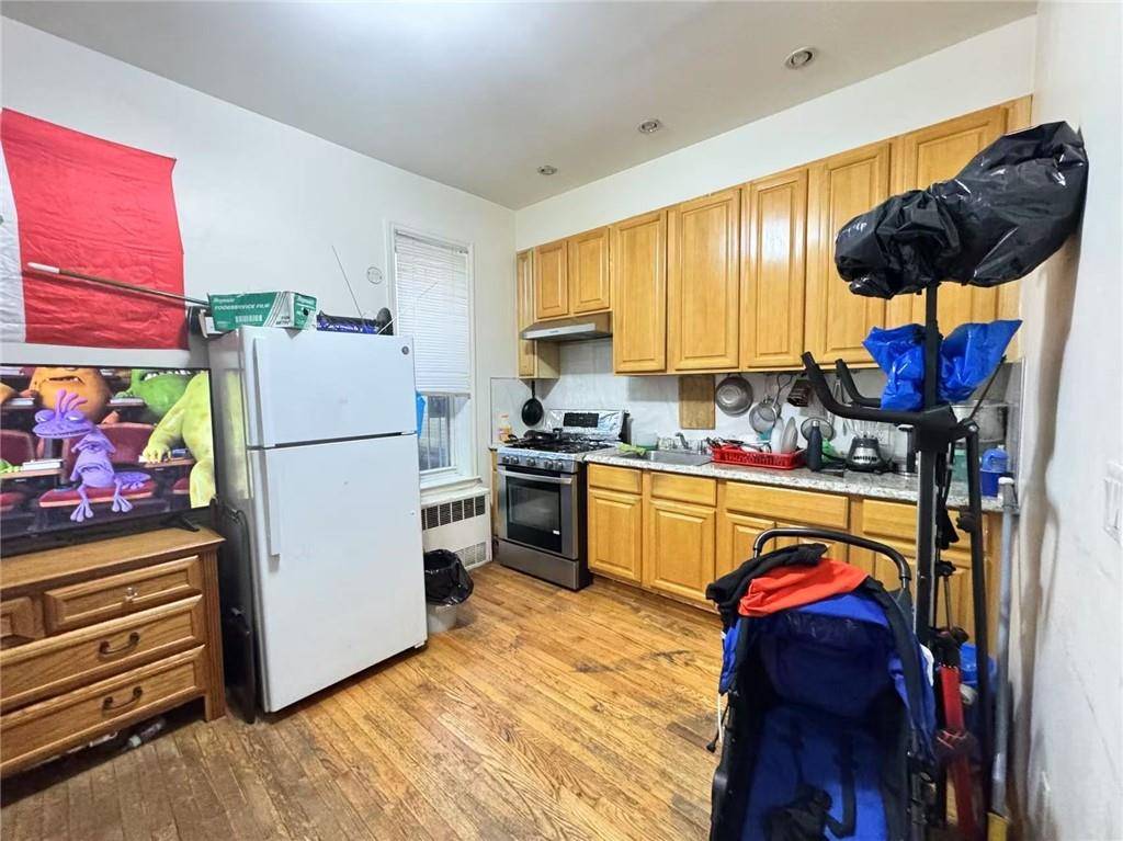 Brooklyn, NY 11223,204 Highlawn AVE