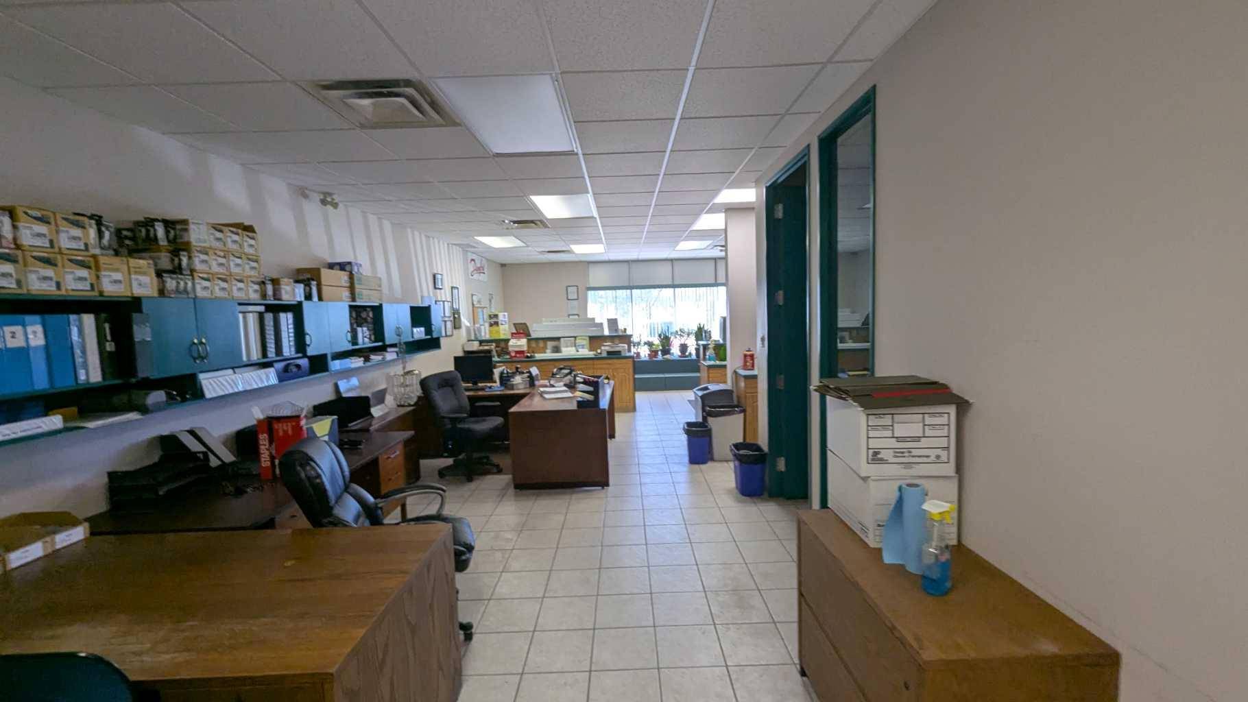 Lethbridge, AB T1H 6T2,3605 18 AVE North