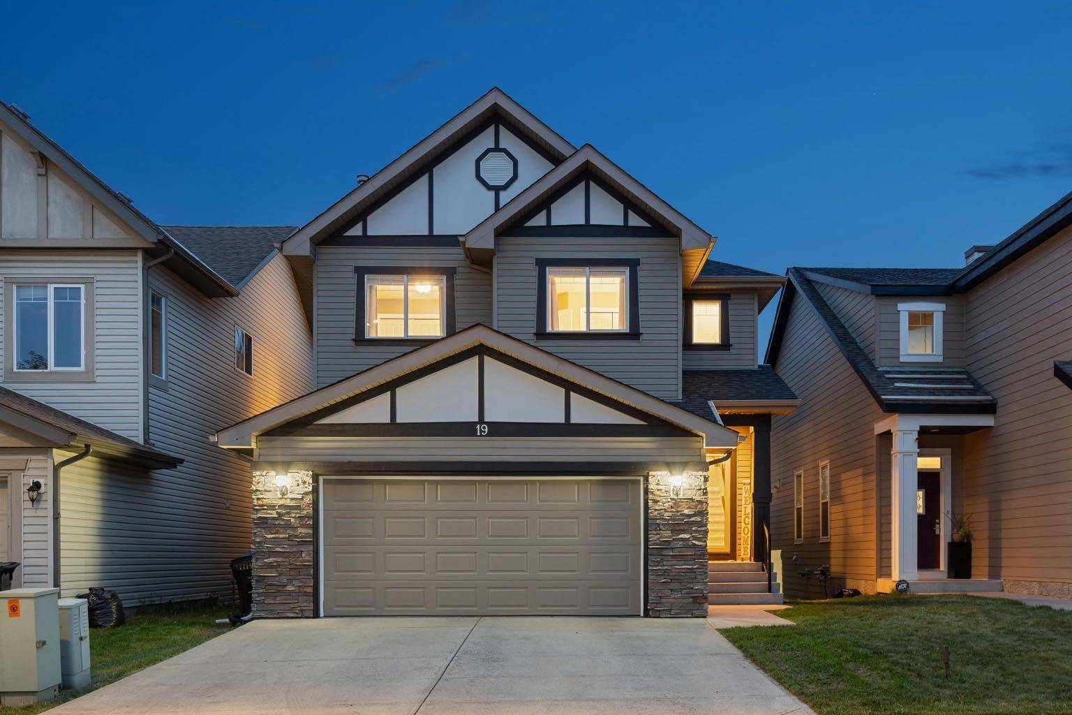 19 Evansbrooke PT Northwest, Calgary, AB T3P 1G9