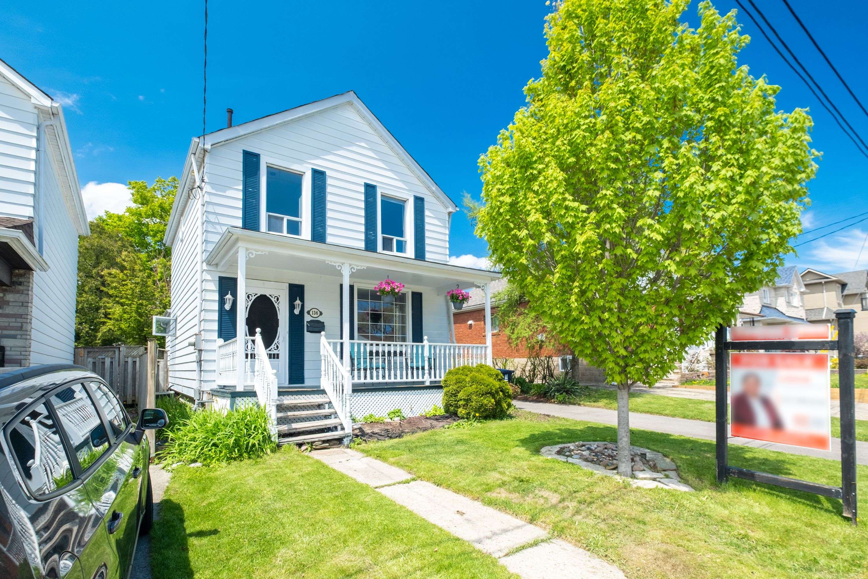Toronto E06, ON M1N 2J6,136 Aylesworth AVE