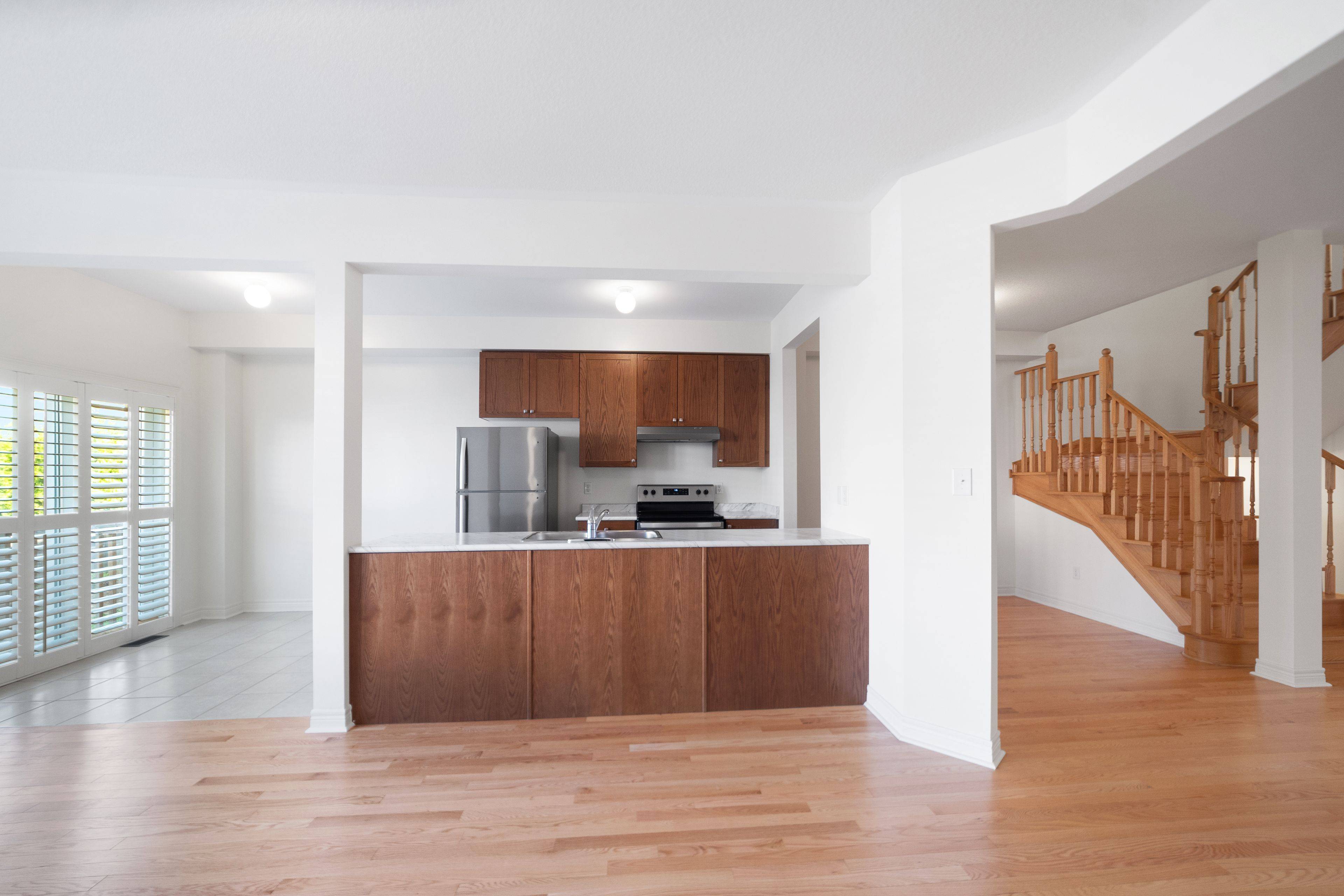 Oshawa, ON L1K 1A7,678 Krawchuk CRES