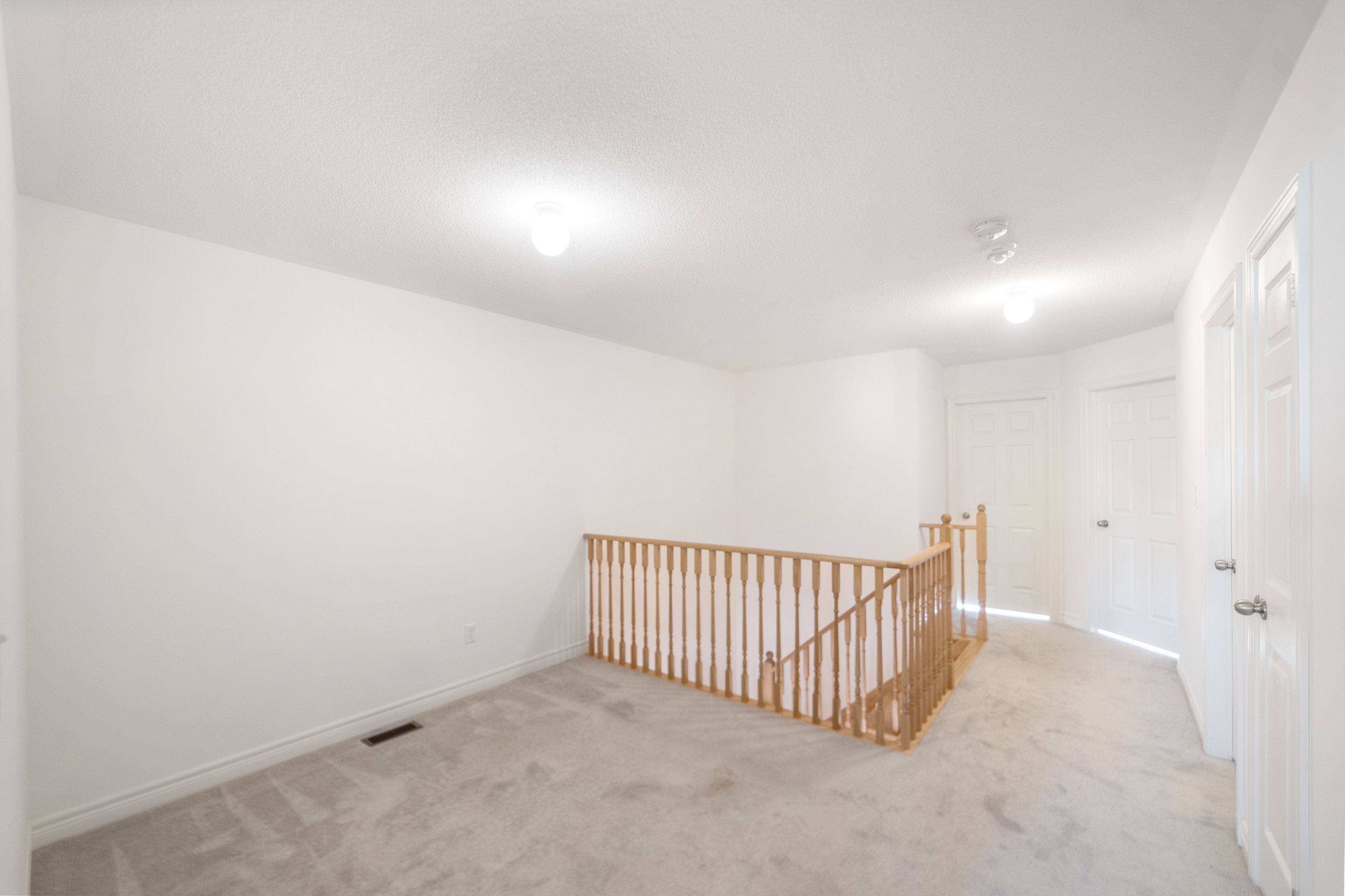 Oshawa, ON L1K 1A7,678 Krawchuk CRES