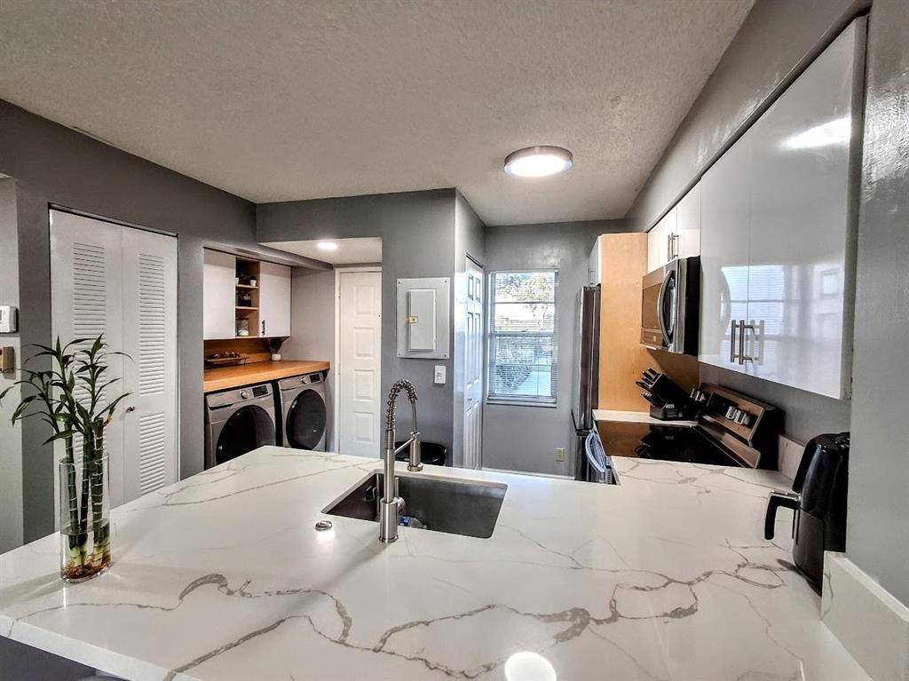 2220 N Cypress Bend Dr #110, Pompano Beach, FL 33069