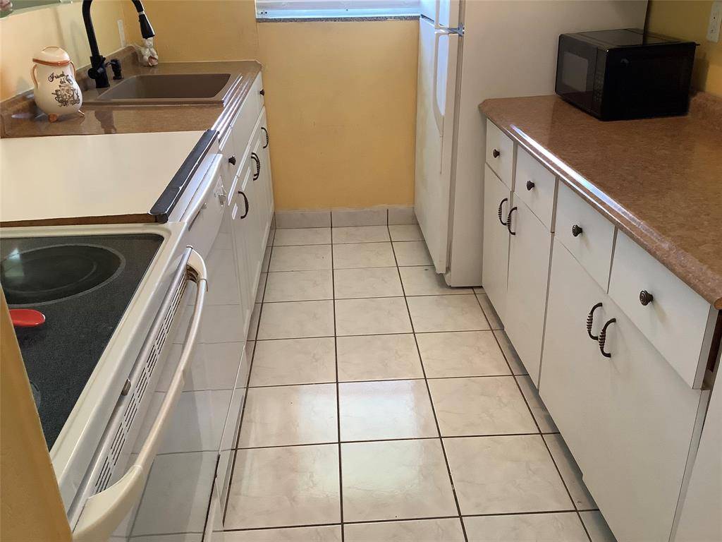 Delray Beach, FL 33445,[StreetName,UnitNumber,StreetNumber,StreetDirPrefix]