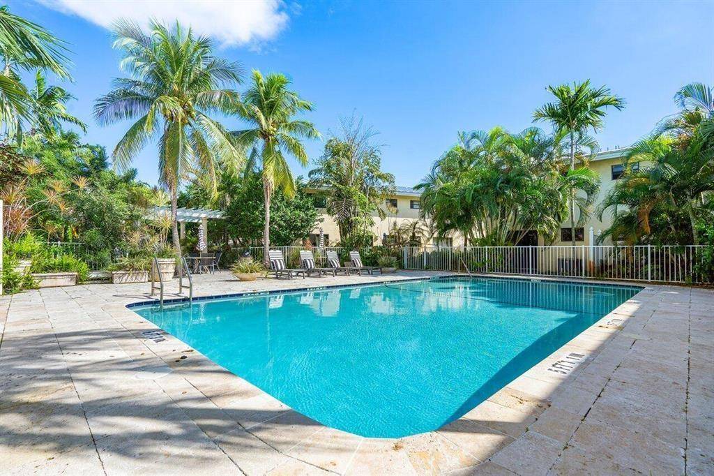 Fort Lauderdale, FL 33304,1455 HOLLY HEIGHTS DR #9