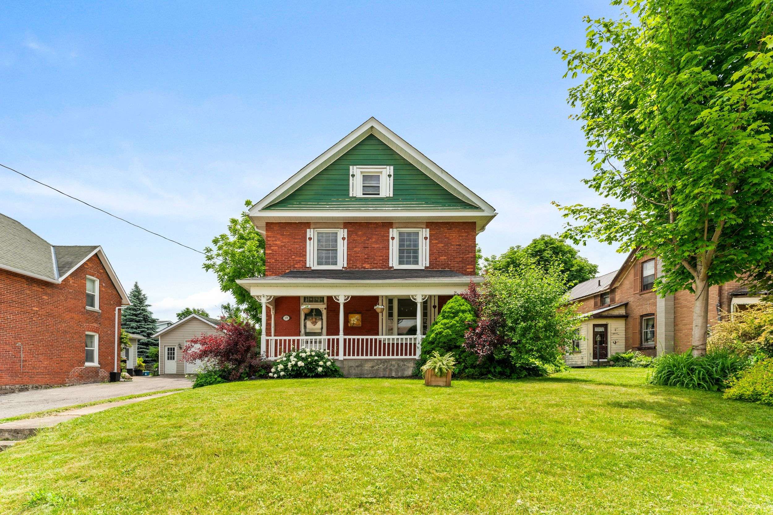 1379 Killarney Beach RD, Innisfil, ON L0L 1W0